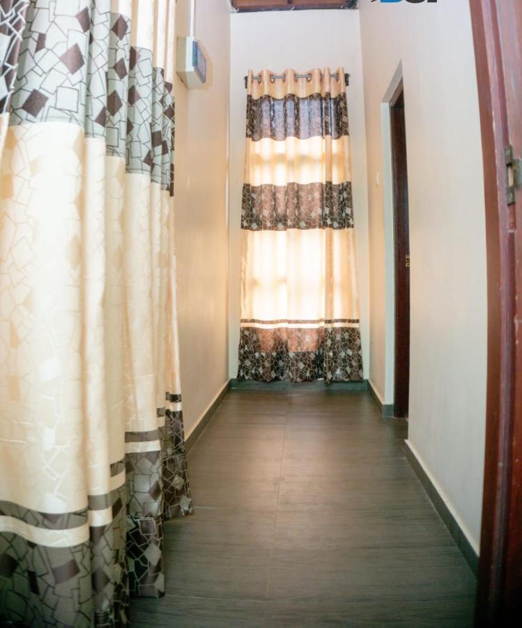 Airport Villa D 87 Katunayaka Ngoại thất bức ảnh